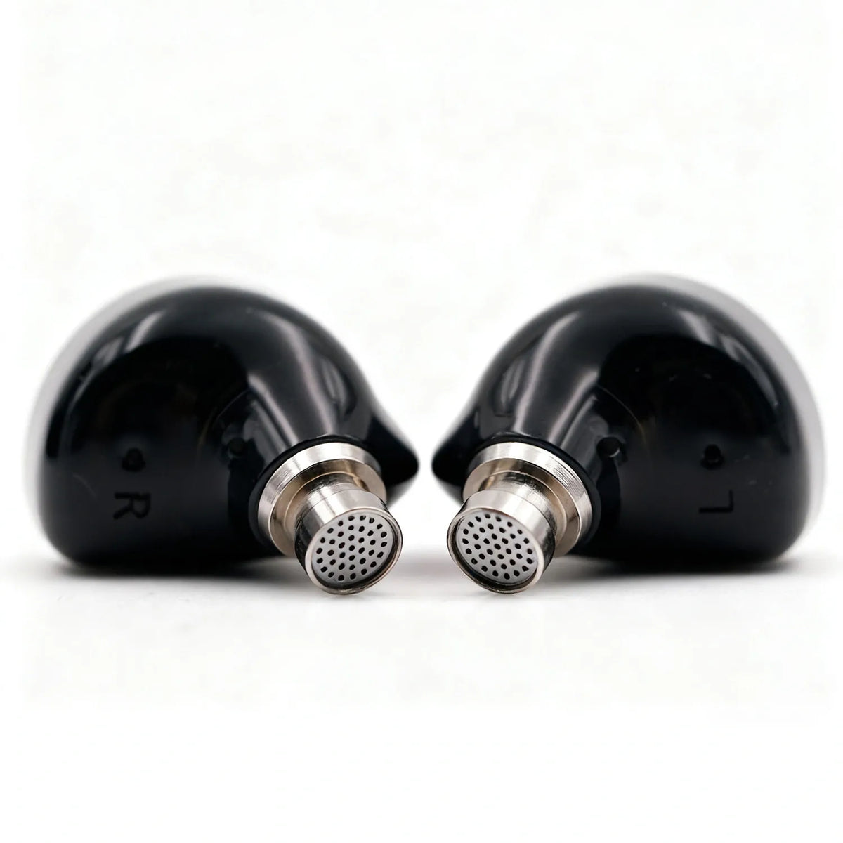 BQEYZ NI HiFi IEM Earphones - Black Shell Detail